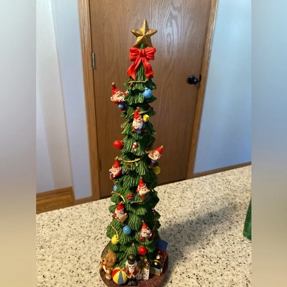 Vintage Lighted, Musical Pencil Christmas Tree - Picture 13 of 15